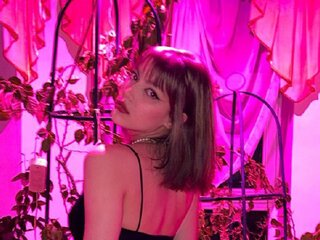 LilyHartmann photos
